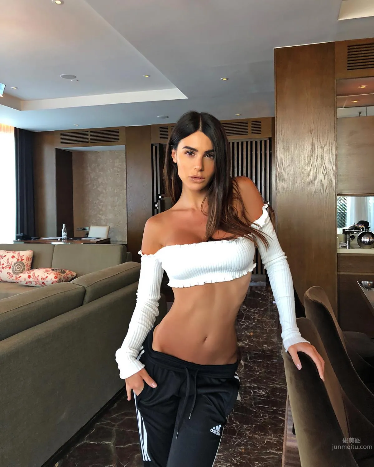 Silvia Caruso- 意大利美人完美得你無法想象 55