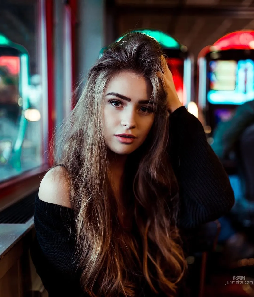 天使顔正妹「Anna Von Klinski」迷人電眼極緻魅惑 28
