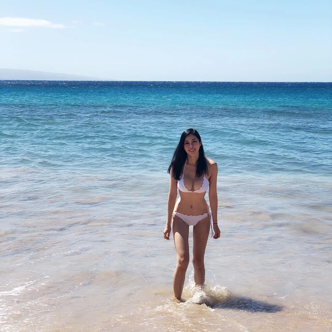 好猖狂！比基尼正妹Danielle S波濤胸湧 17