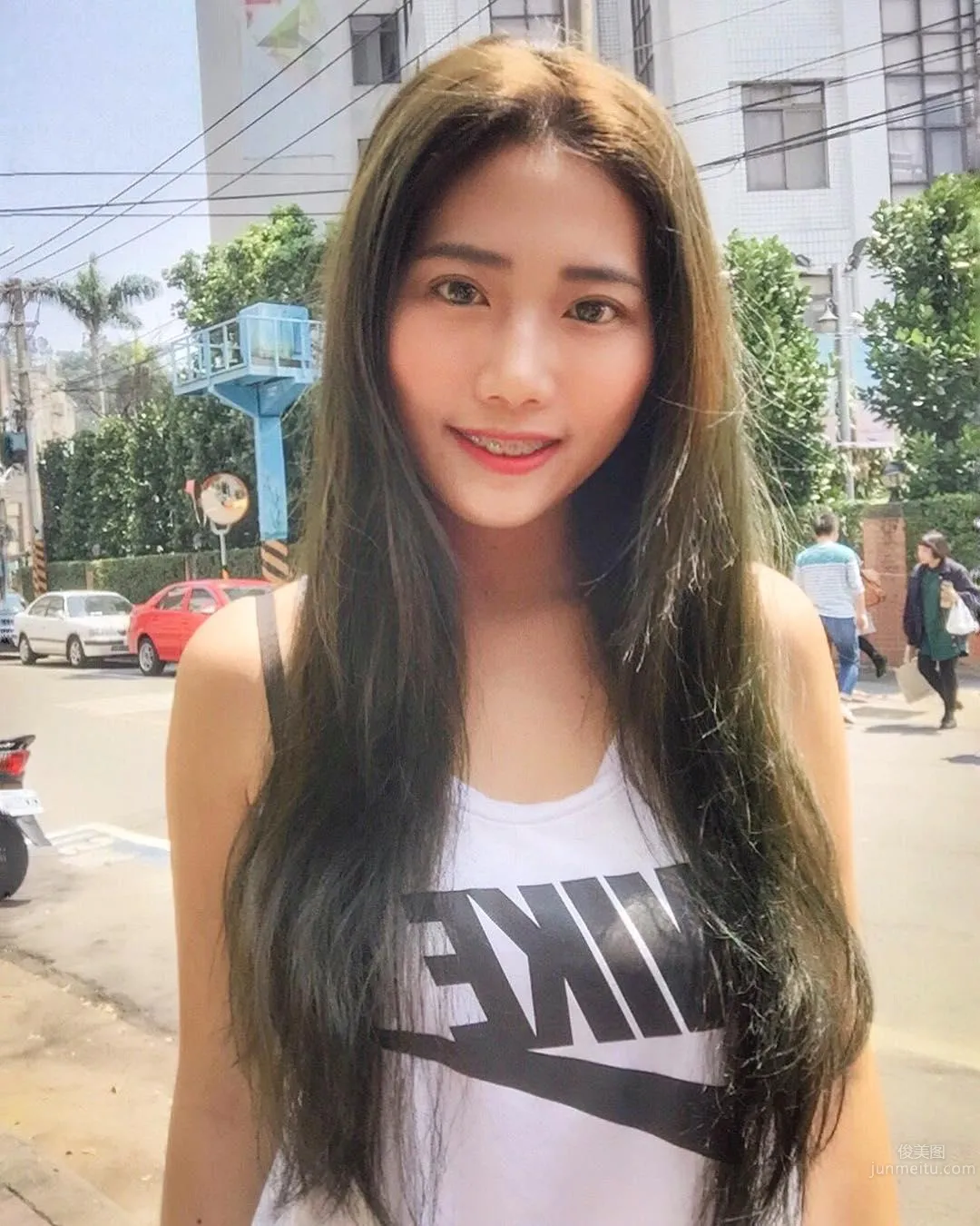 台灣素人正妹陳靖媛 渾圓碗波與結實蜜臀 1