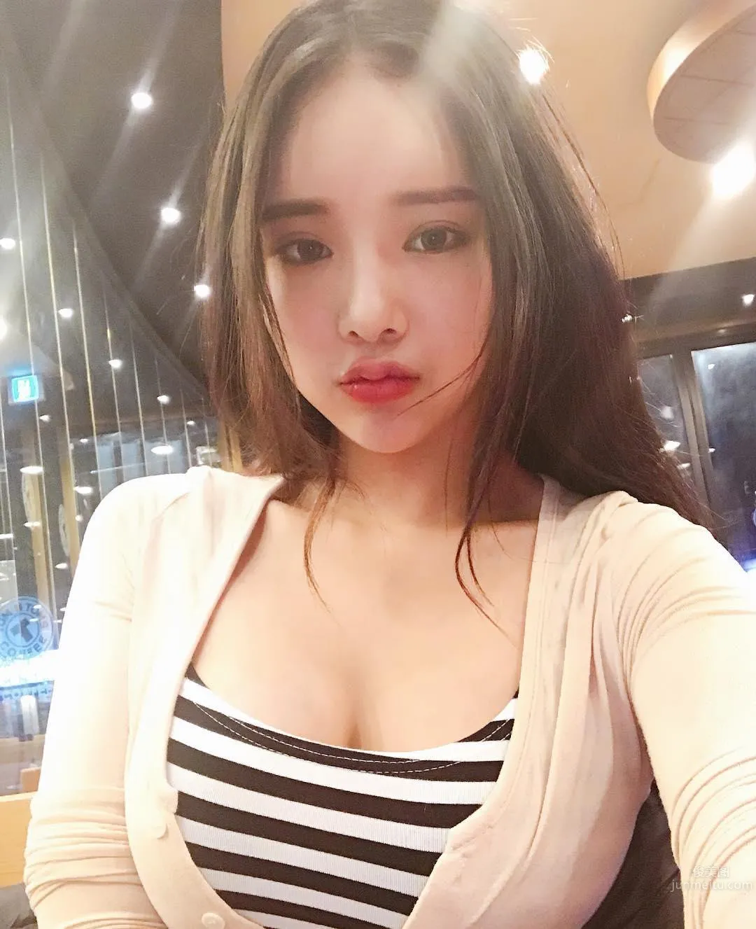 韓國網拍正妹jeee622 波濤胸湧敲碎你的心 11