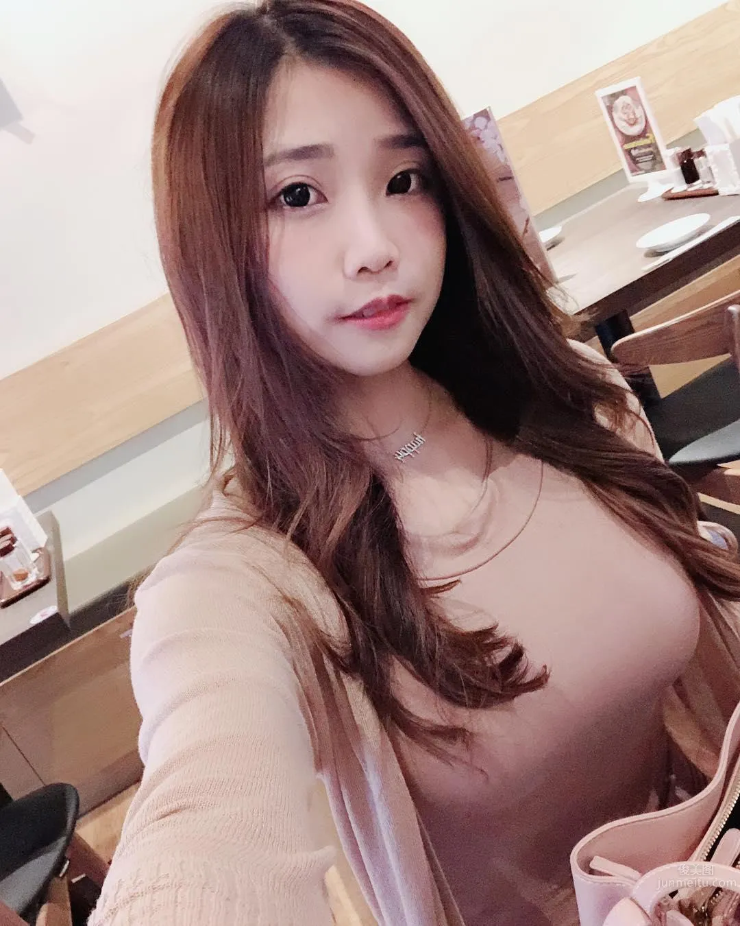 大馬正妹Rainy Lly 氣質滿分身材姣好系的女孩 19