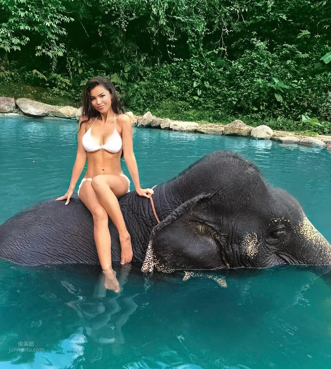 Sveta Bilyalova- 這樣身材和膚色，沒有任何抵抗力 17