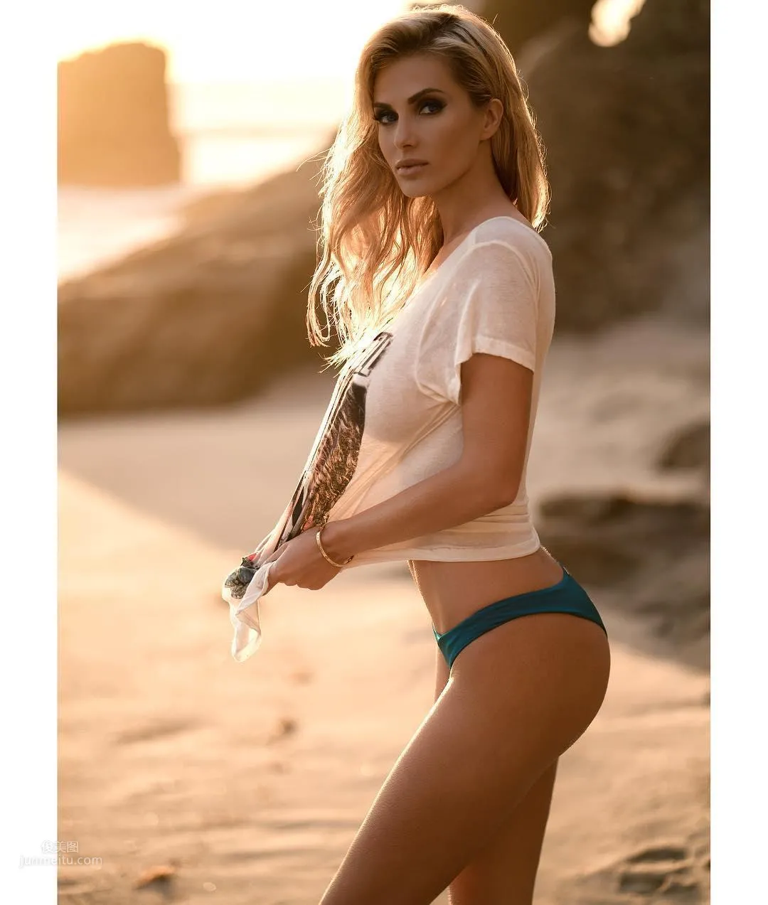 濃醇香！焦糖妹「Leanna Bartlett」身材好誘人 52