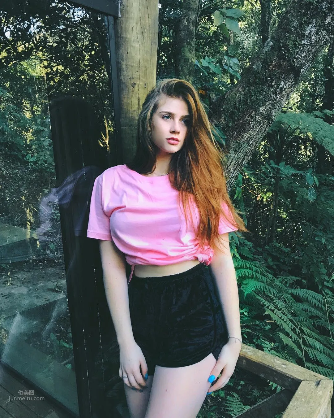 正点大隻马Flávia Charallo 完美好身材还有绝美脸蛋_9