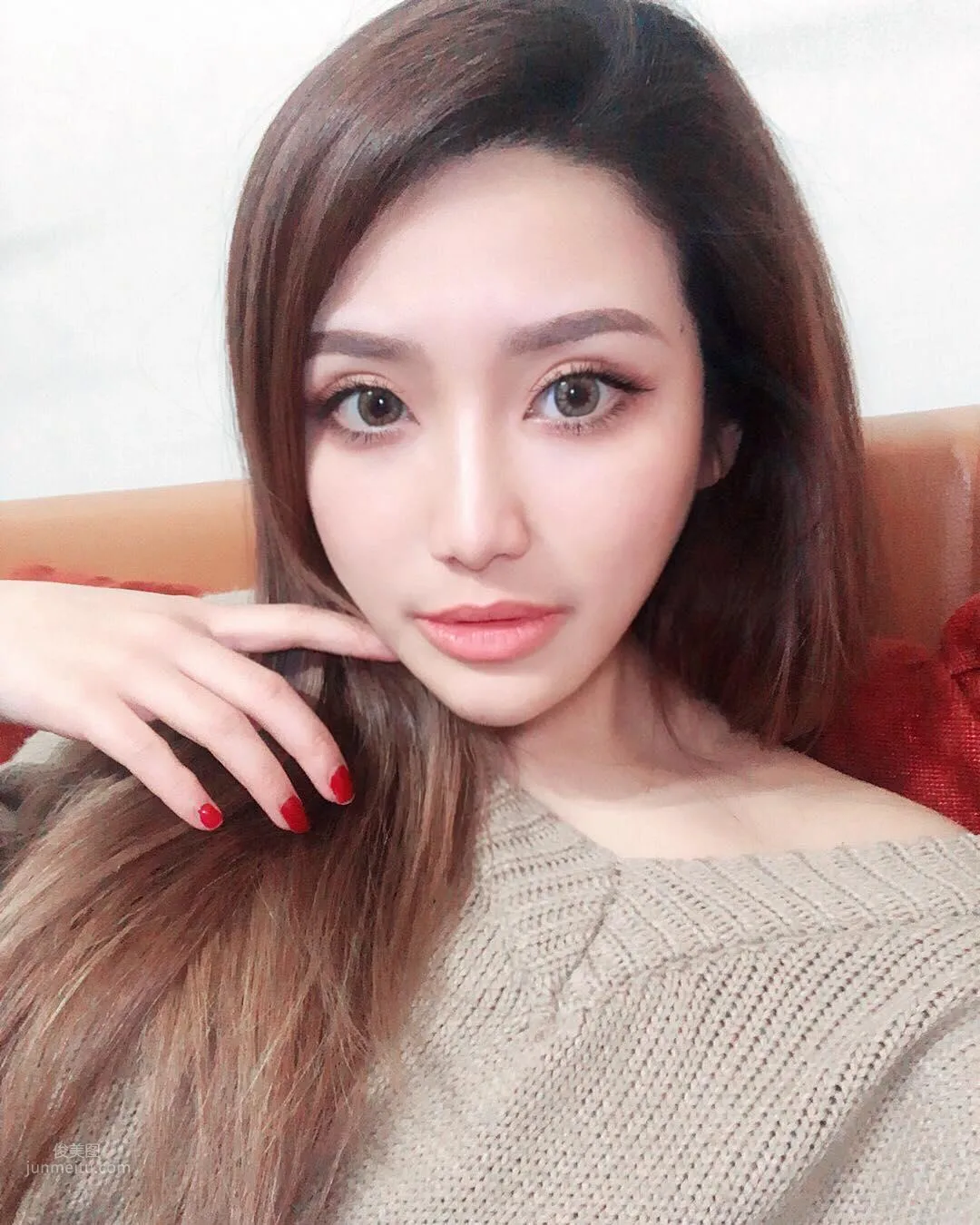台灣Gina邱筠淨吊帶小背心吃甜品 8