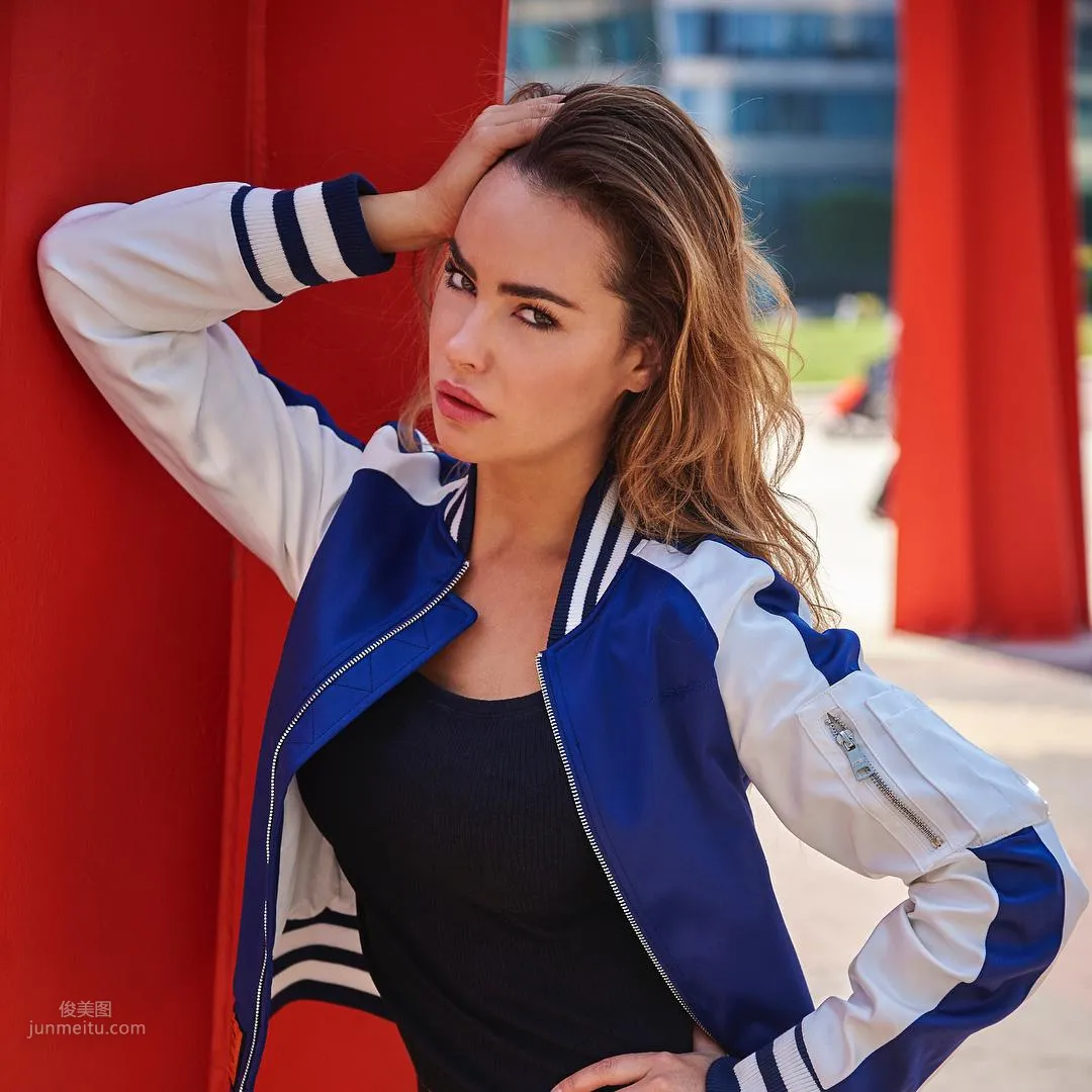So Hot！法國辣模Audrey Bouetté，自信心爆棚展現完美曲線 18