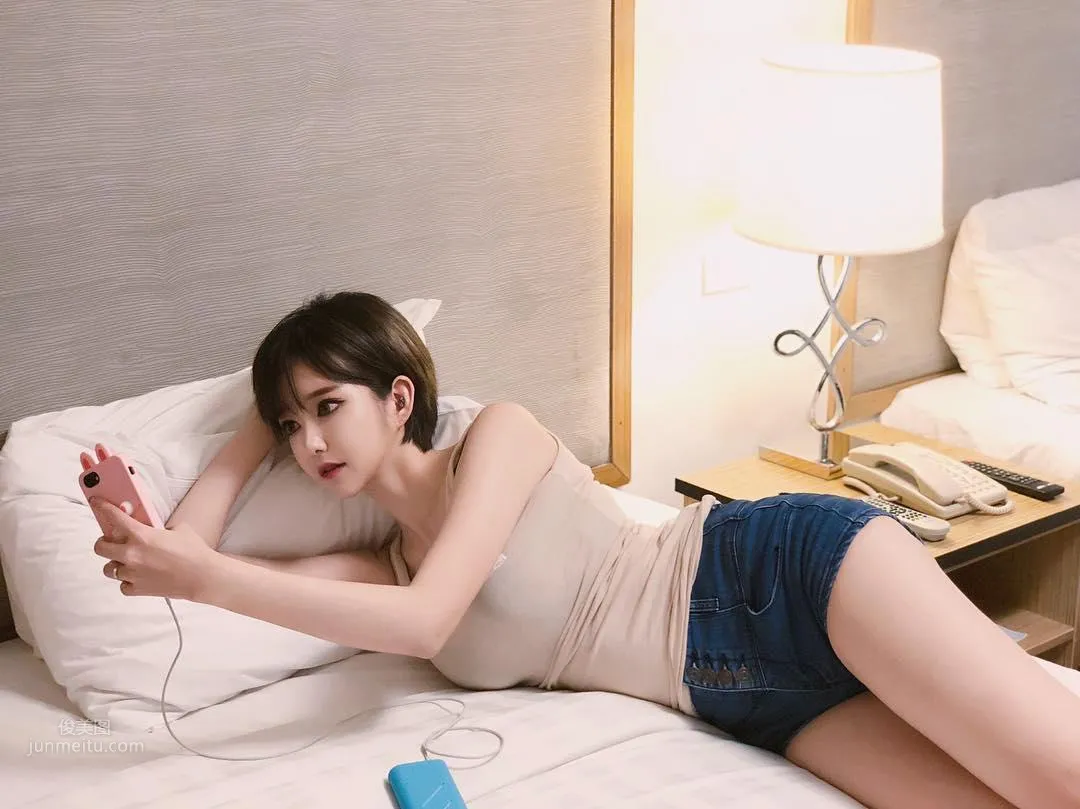 韓國短發美人崔疎曳私房照 5