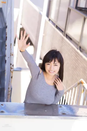 Hoshino- [Bomb.tv] 2017年12月号 GRAVURE Channel