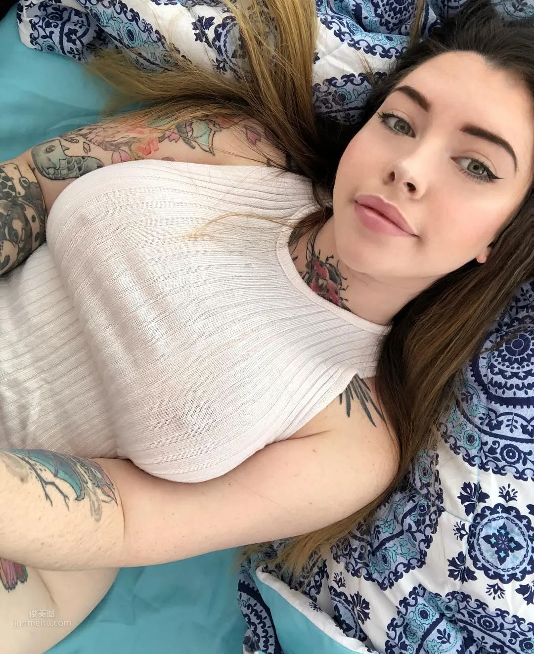 Marina Mui- 西班牙另類紋身妹私房照 20
