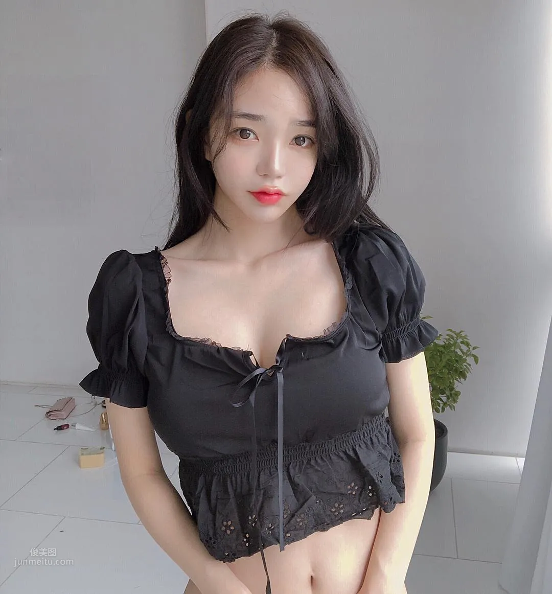 音樂節上甜心妹김도연出沒！清涼背心展現「雪白美背」！ 31
