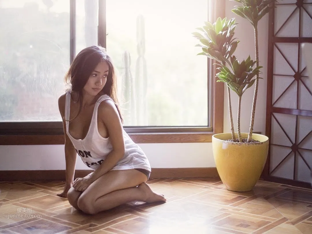 四國混血模特Julia Misaki 身材氣質都打滿分！ 2
