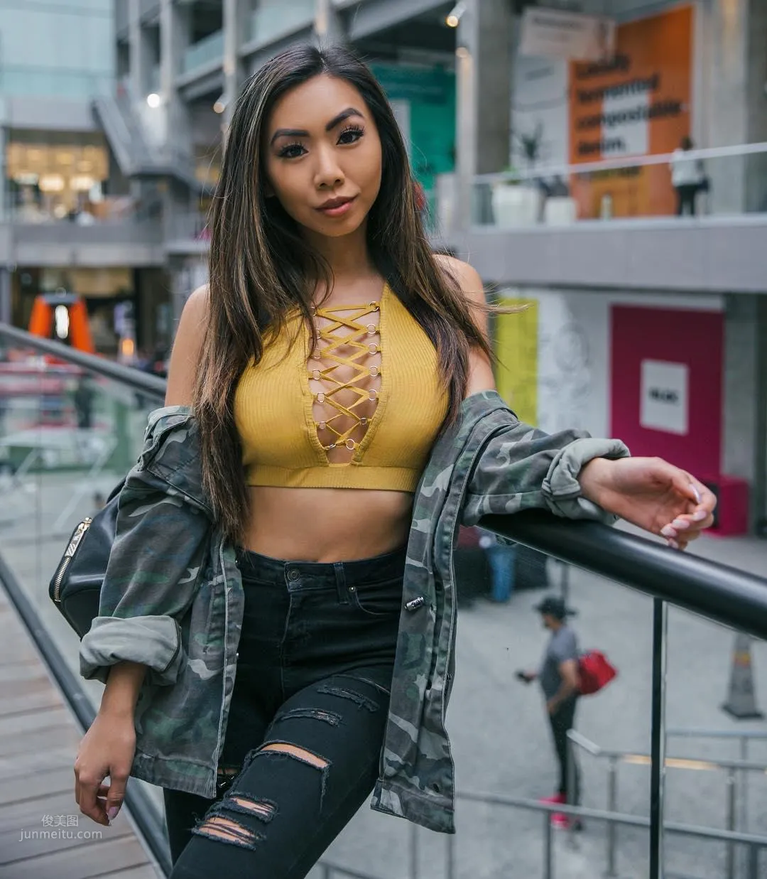 身材就是賣點！霸氣「Victoria Nguyen」親自下海穿給你看 42