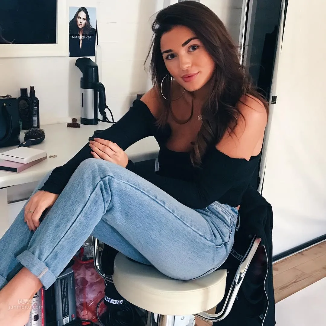 India Reynolds- 不是來自India的性感美人 9