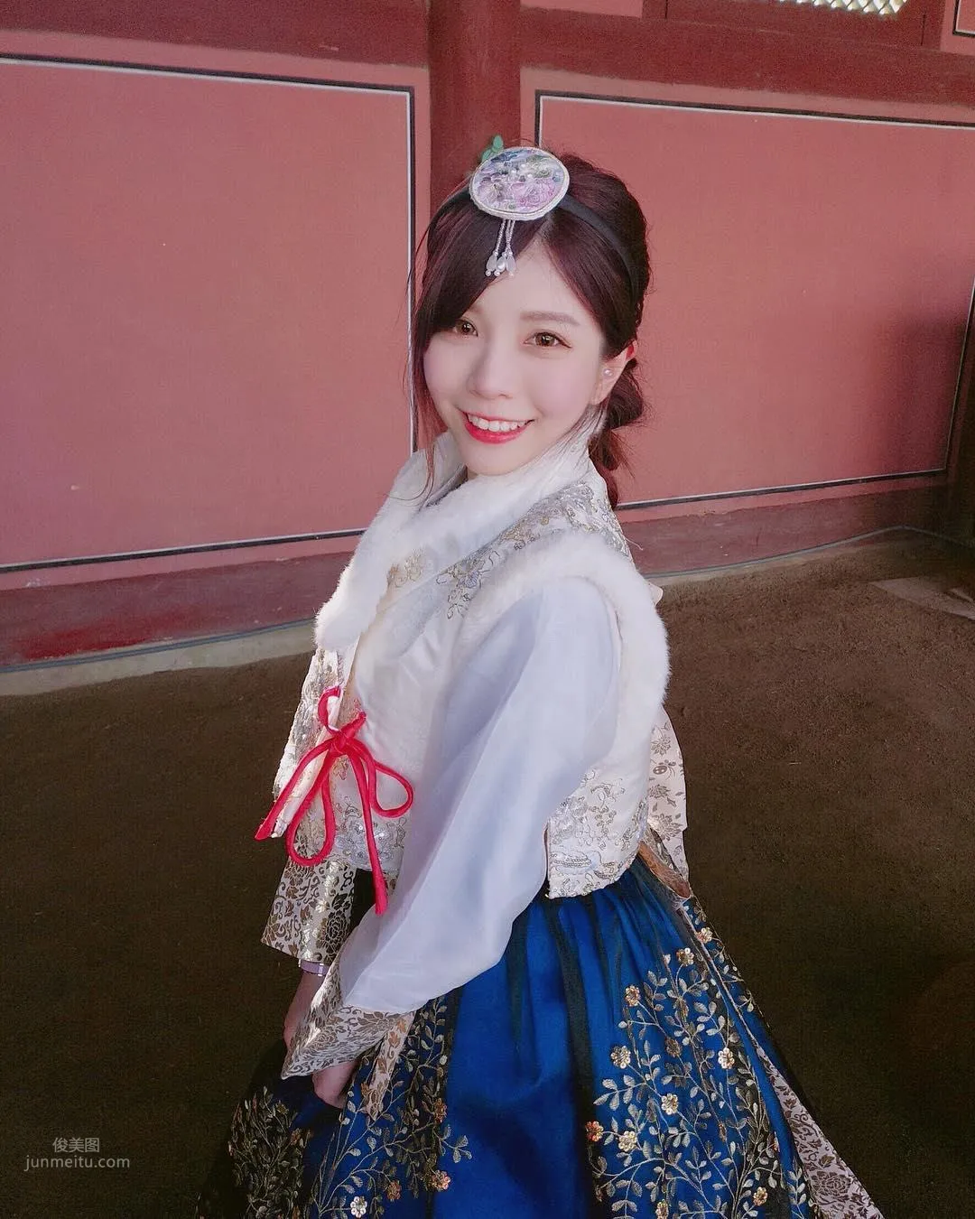 高顔值甜美直播主瑀熙，宅男們檔不住的來勢胸胸 4