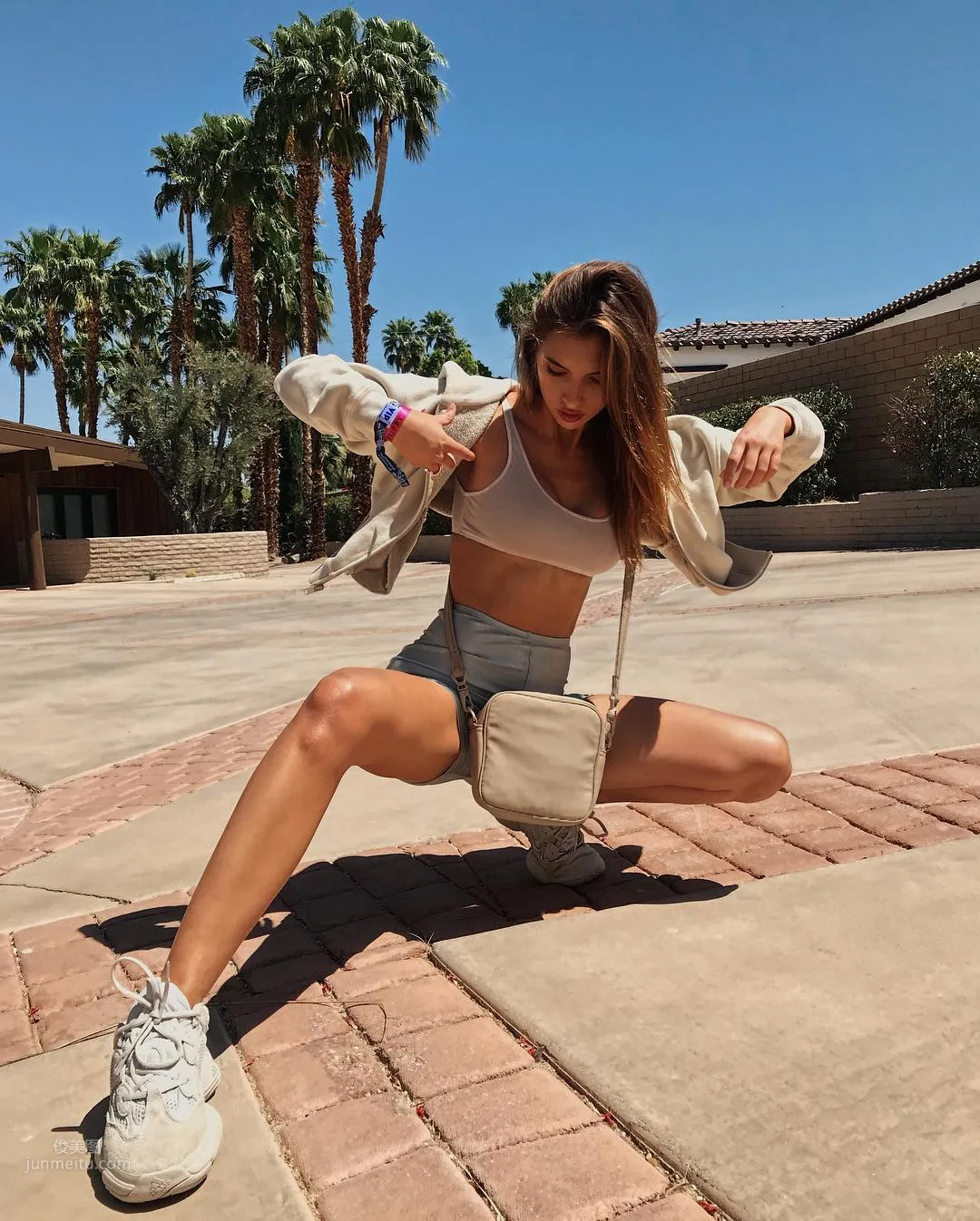 Chanel Postrel- 开门惊见「千年绝美身影」太值得_26