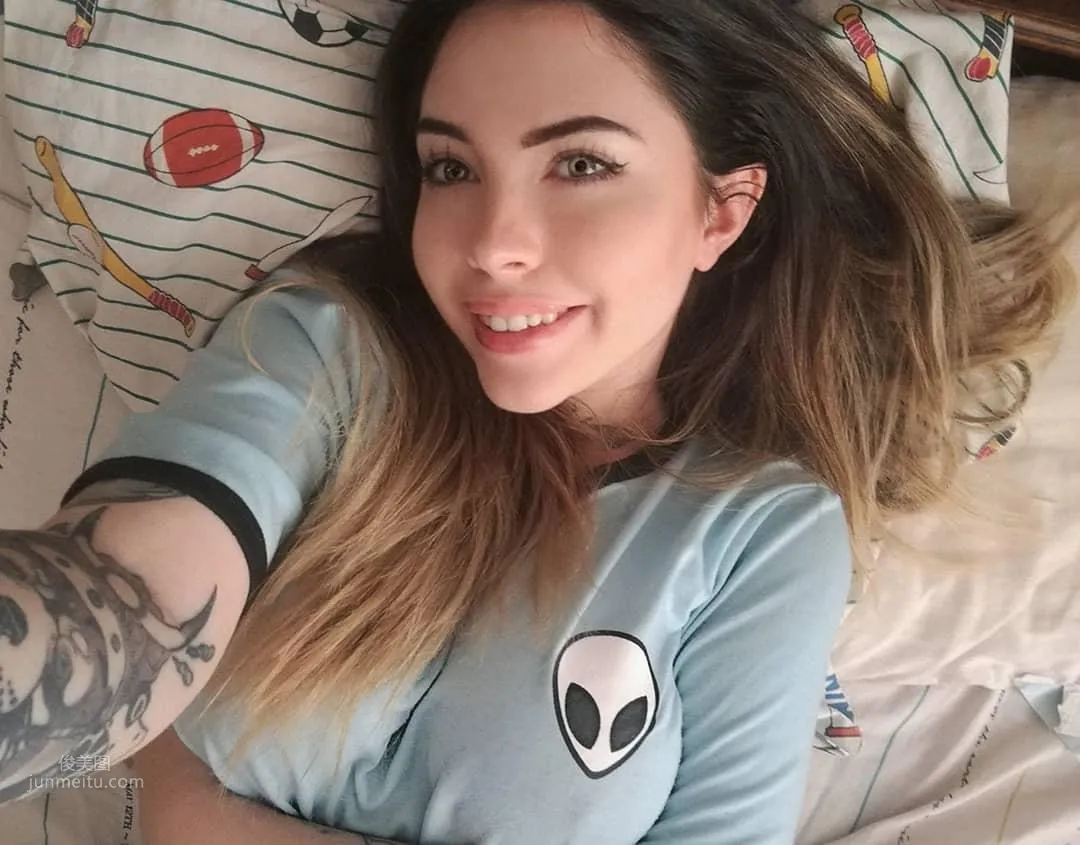 Marina Mui- 西班牙另類紋身妹私房照 14