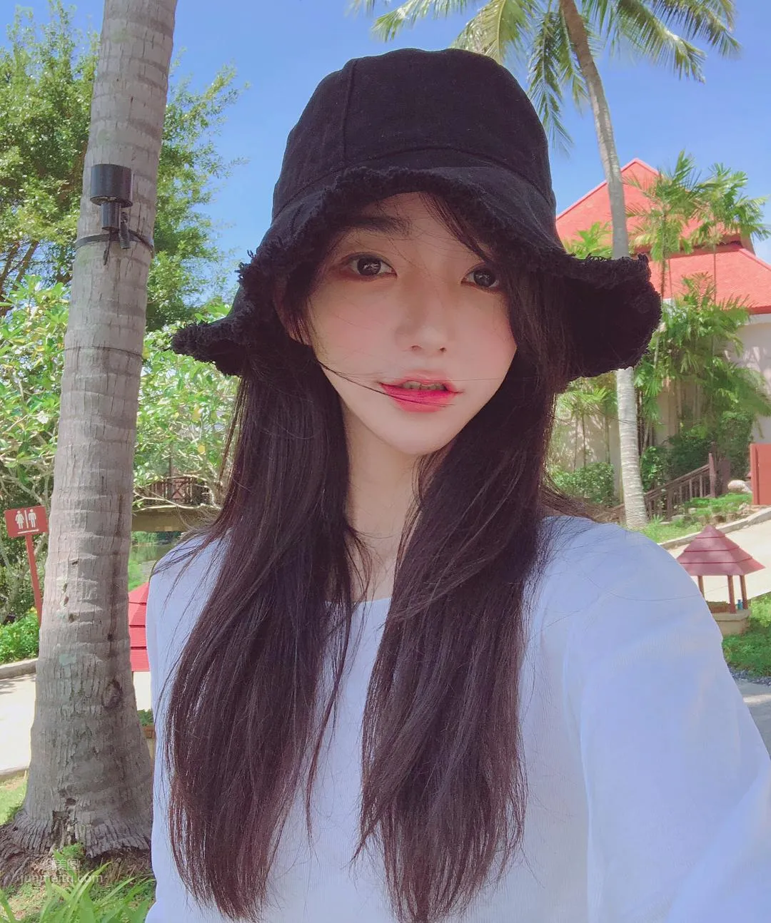 音樂節上甜心妹김도연出沒！清涼背心展現「雪白美背」！ 41