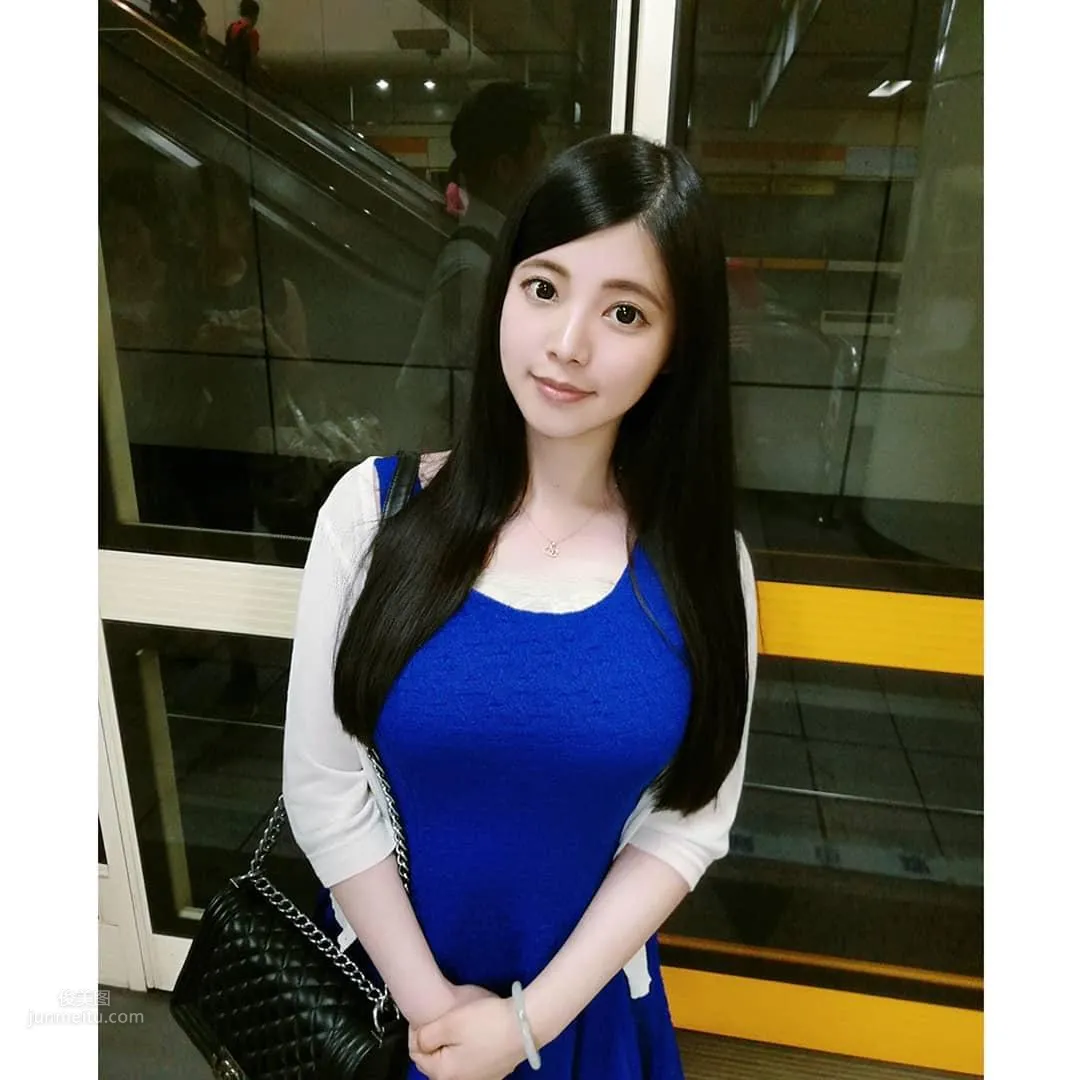 台灣超甜美女警「阿均」！穿上制服搭配水亮大眼 16