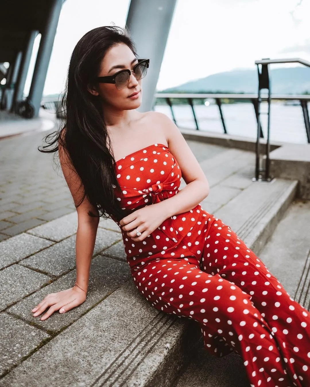 混血就是正！Ana Dari的完美曲線把空姐都比下去了 42
