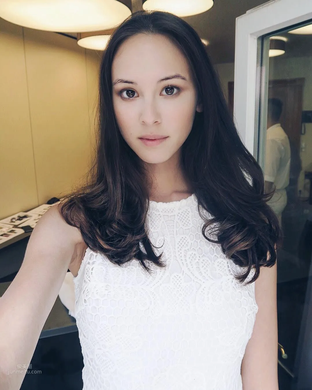 Mia Sabathy- 中澳混血美人私房照 1