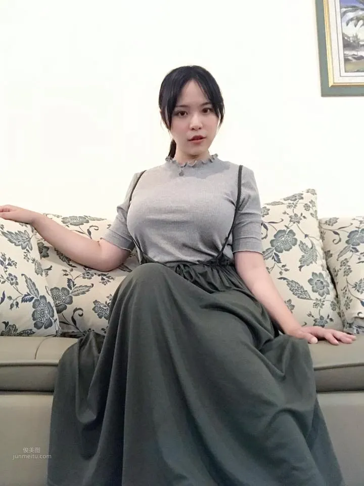 開水小姐- 大眼正妹歌手撐爆吊帶 14