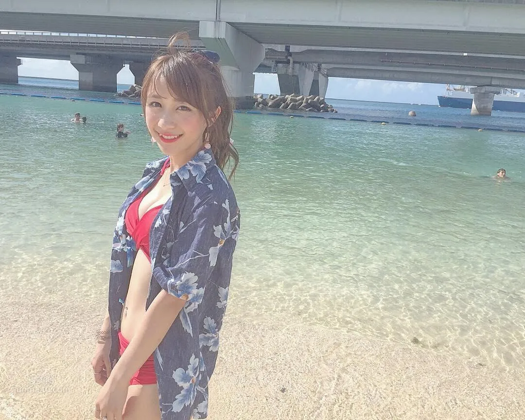 伊藤愛真- 日本八重齒美少女私房照 1