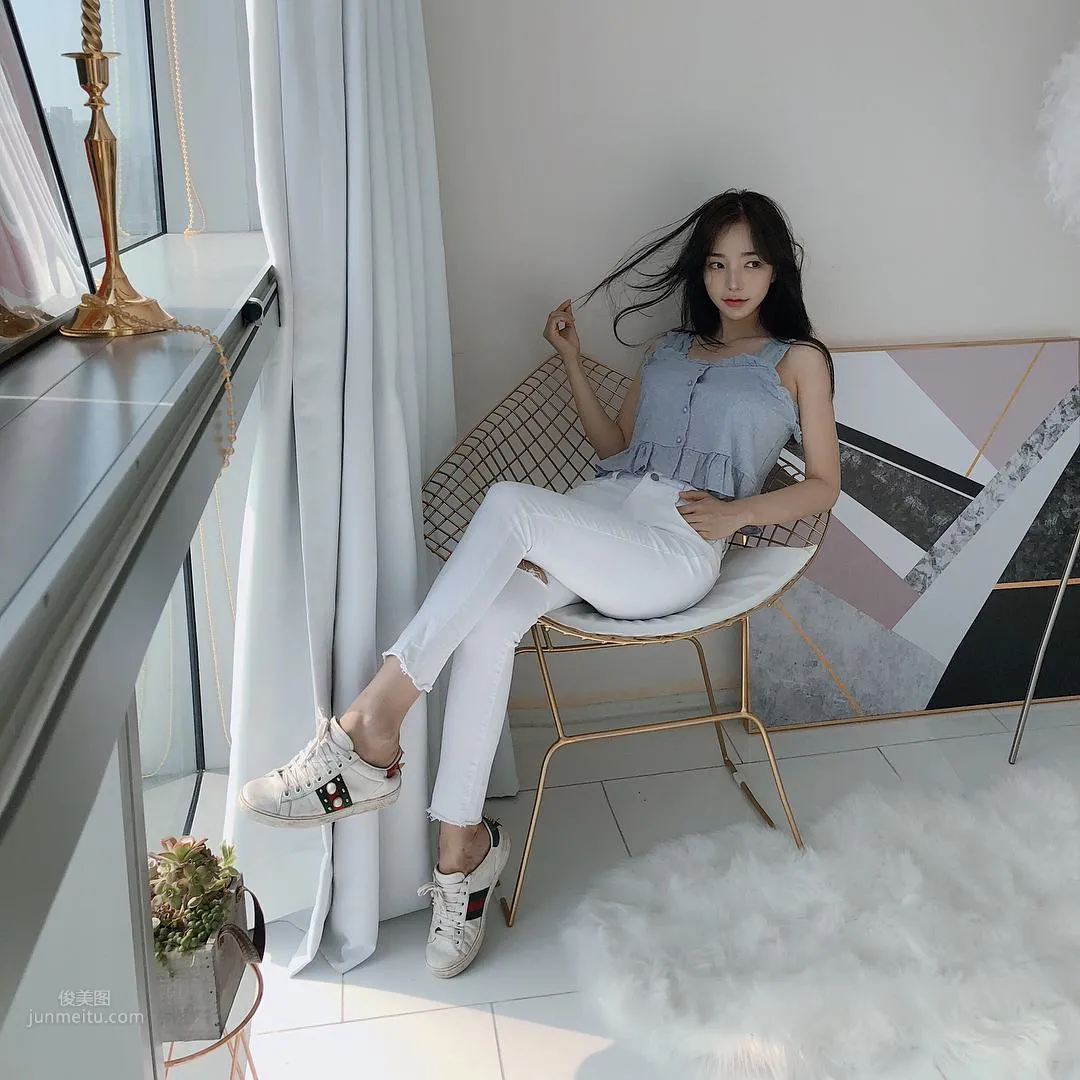 音樂節上甜心妹김도연出沒！清涼背心展現「雪白美背」！ 38