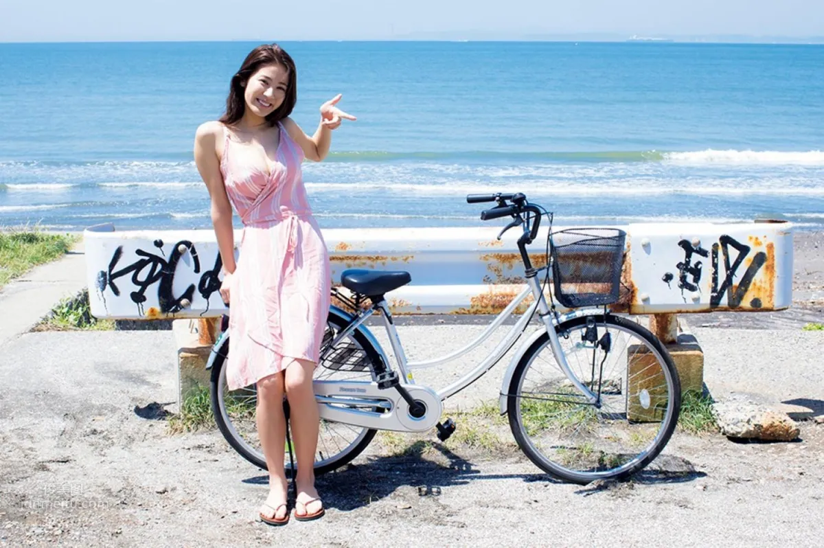 澤北るな- 有点韵味的海边集训！美丽的泳装_2