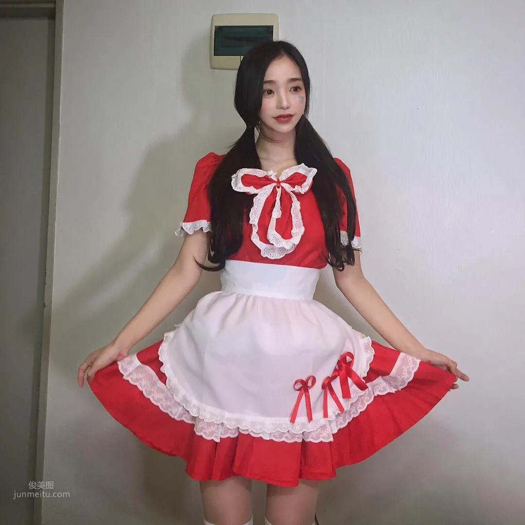 音樂節上甜心妹김도연出沒！清涼背心展現「雪白美背」！ 7
