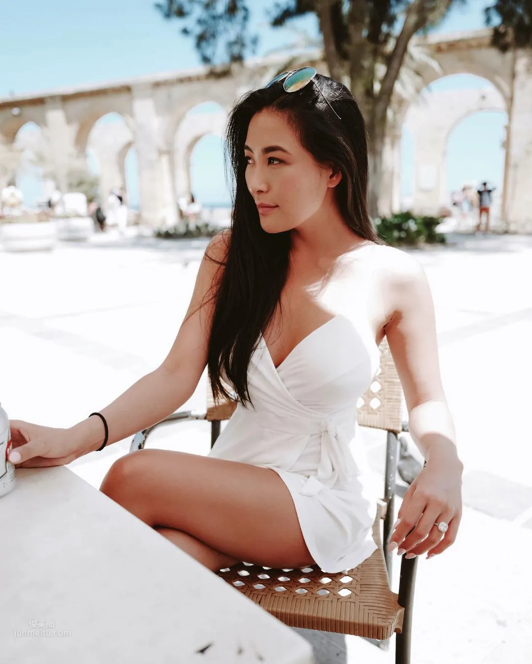 混血就是正！Ana Dari的完美曲線把空姐都比下去了 45