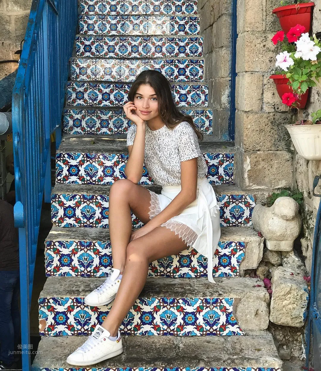 腰瘦性感！電眼正妹Daniela Lopez Osorio「纖細蟻腰」不科學 17