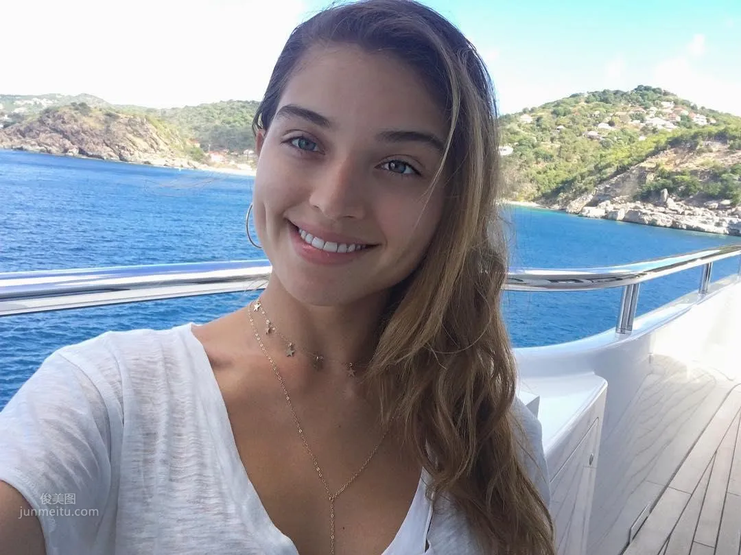 腰瘦性感！電眼正妹Daniela Lopez Osorio「纖細蟻腰」不科學 4