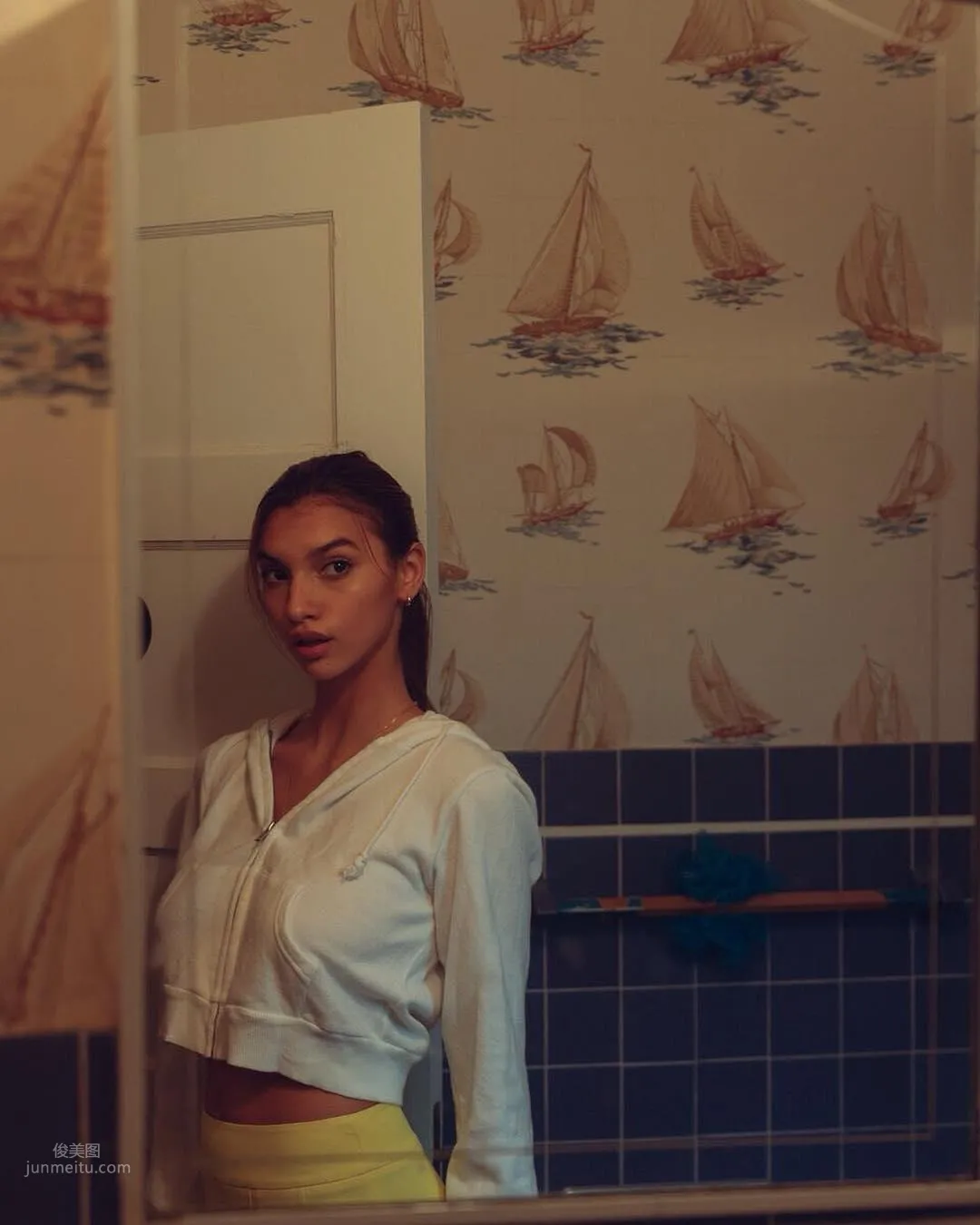 Chanel Postrel- 开门惊见「千年绝美身影」太值得_40