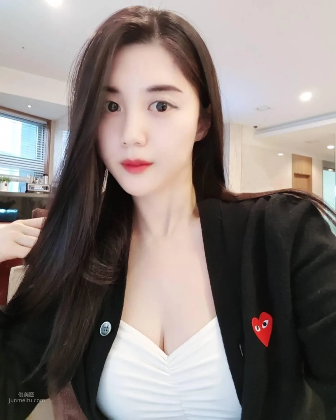 앙쥬엘- 韓國比基尼小姐姐開胸比基尼照辣翻網友 29