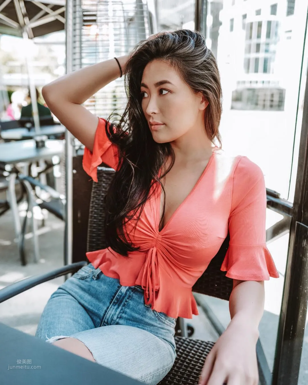 混血就是正！Ana Dari的完美曲線把空姐都比下去了 44