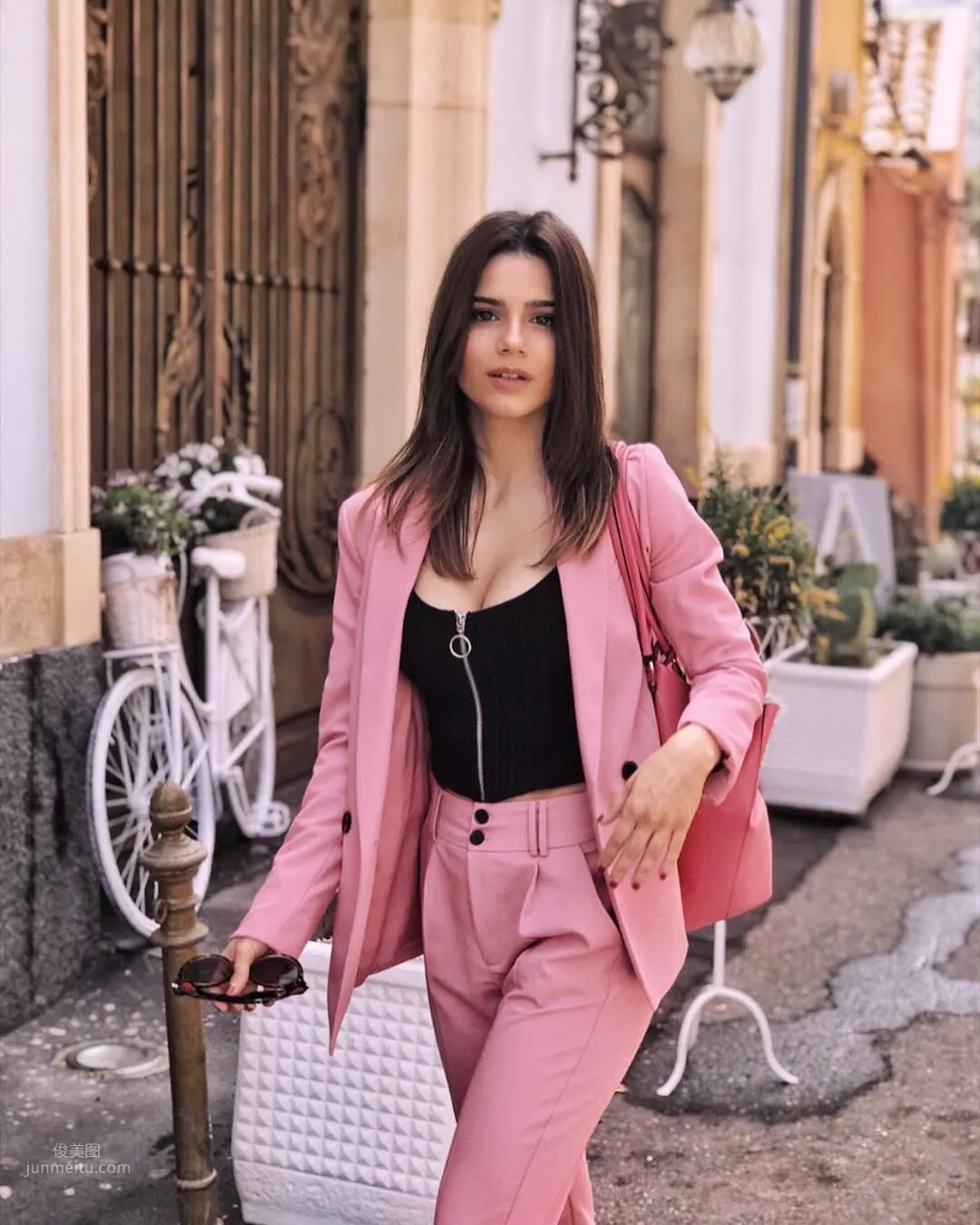 Claudia Salvini- 意大利性感正妹私房照 9