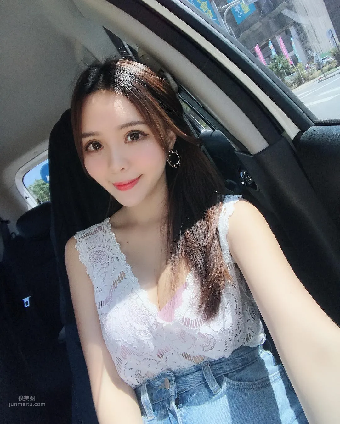 賴培培- 愛穿比基尼的核彈級正妹 9