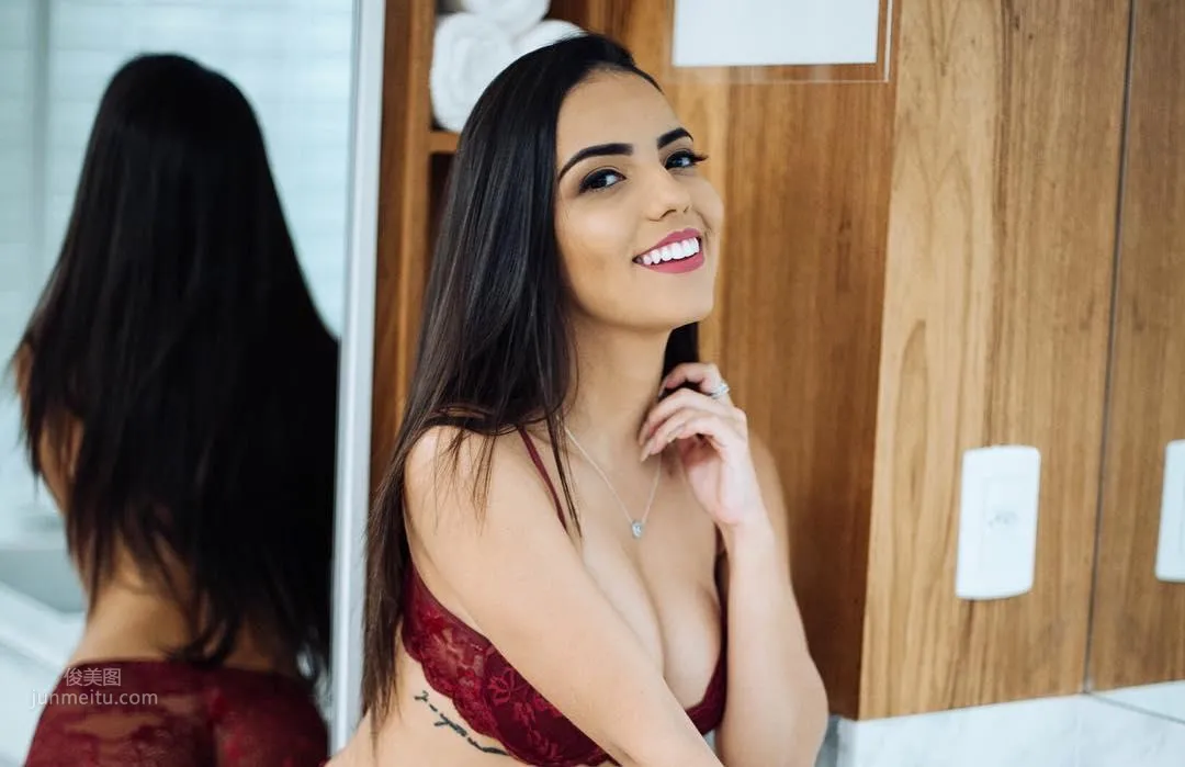 Victoria Passos- 巴西很潮濕 甜笑好身材 6