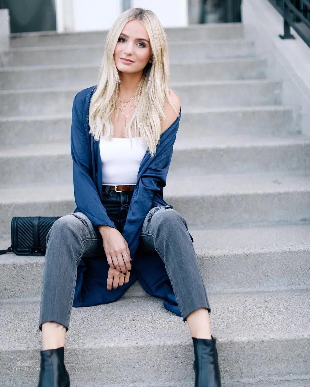 Lauren Bushnell-「氣質甜心」如移動式人間美景 15