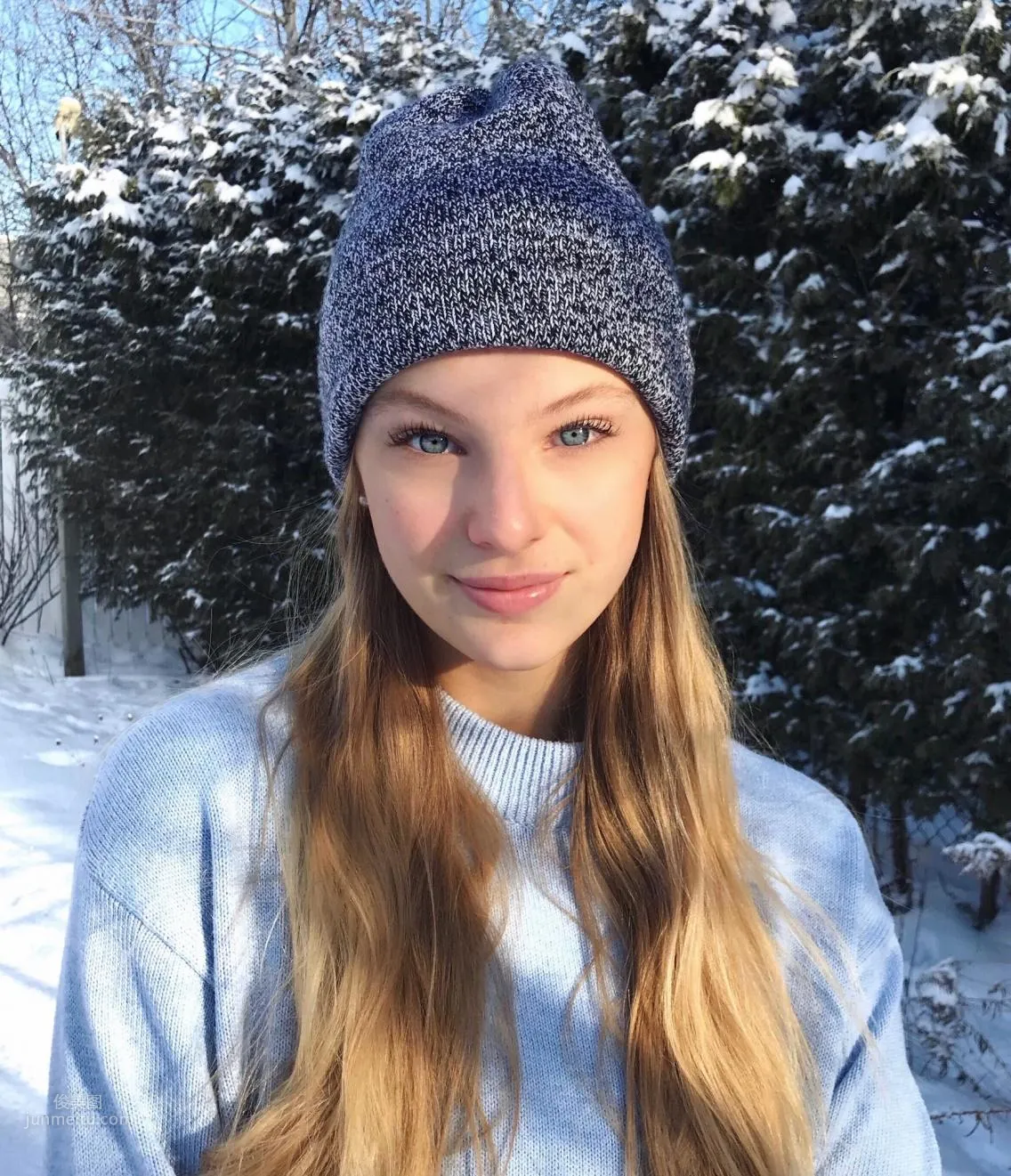 Chloe Vialaret- 横看成岭侧成峰_33
