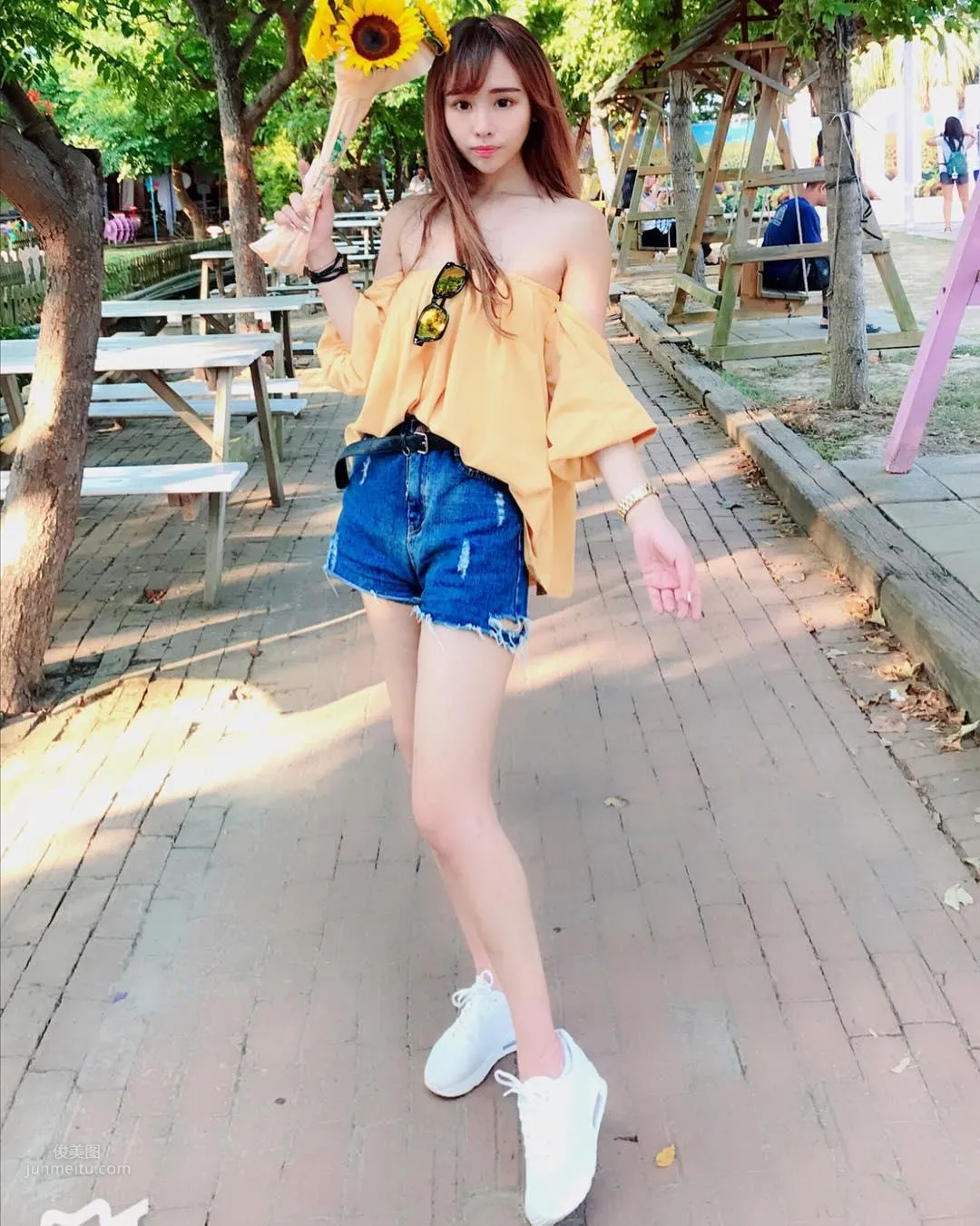 S型台妹Irene Huang，最愛開胸泳衣 22