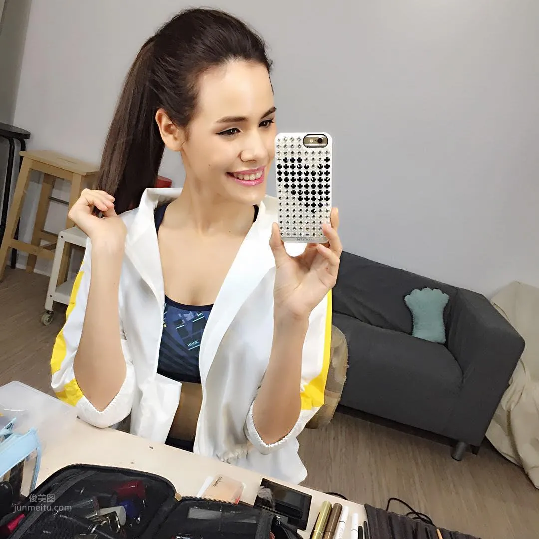Natalie Pickles- 妖娆多姿的中英混血美人 4