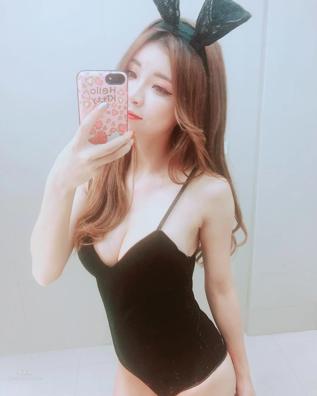 莉亞(Angel Liya)- 性感跑趴Hold全場魅力橫掃福利滿檔 22