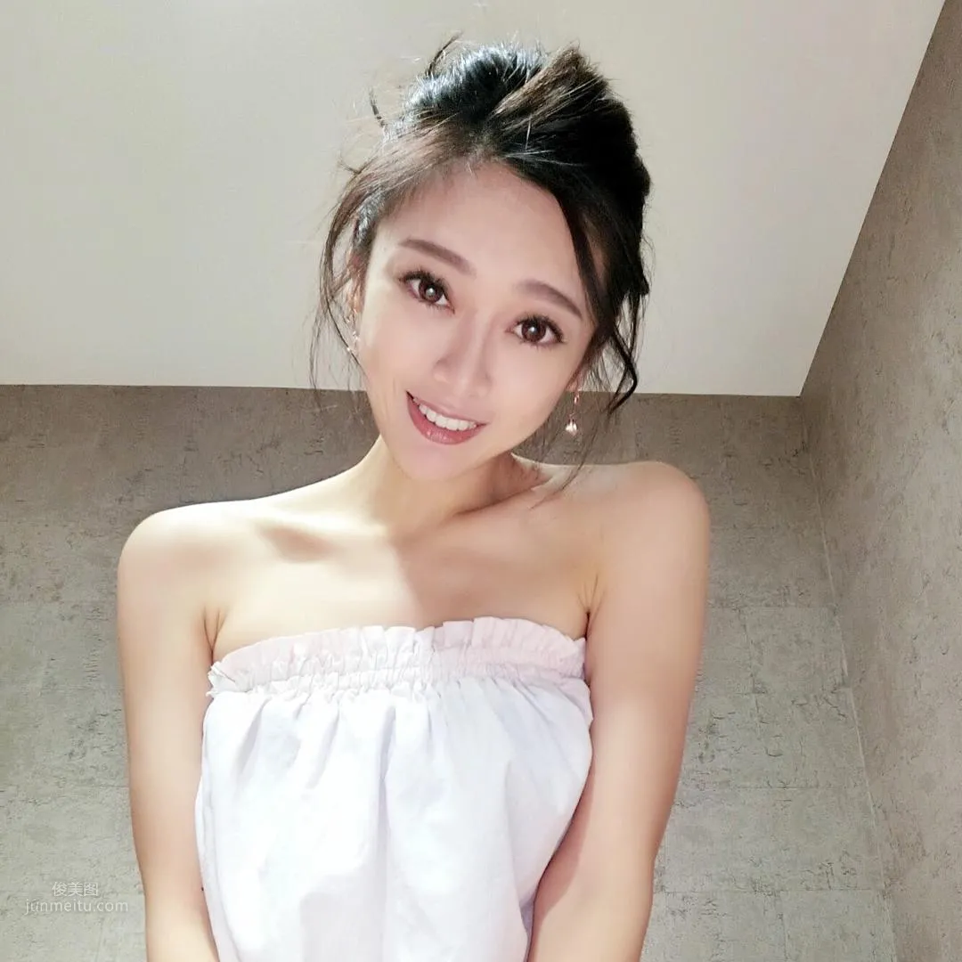 吴岱羚- 女神级舞蹈老师真材实料的前凸后翘_2
