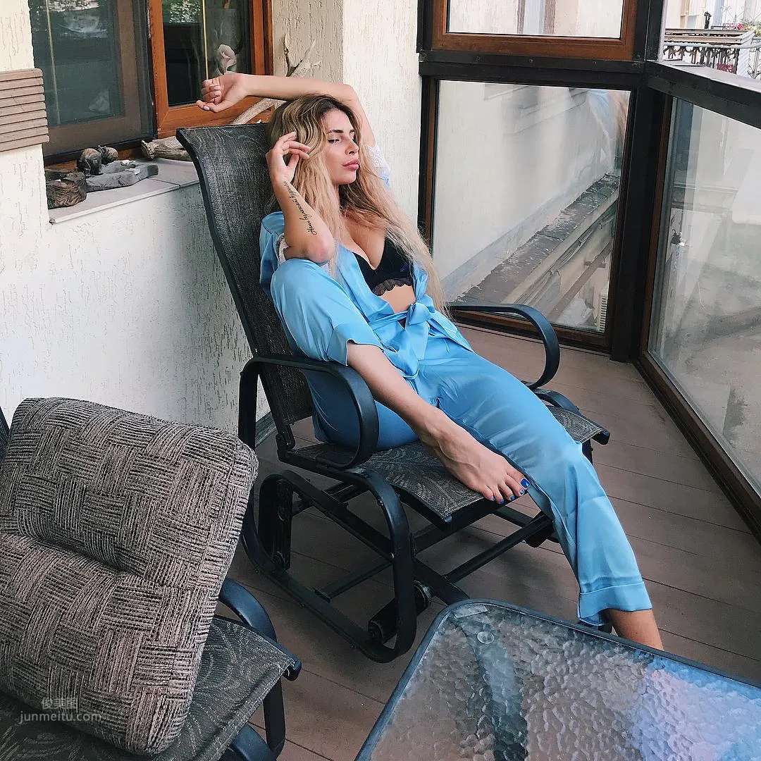 Alisa Megastar- 足料有實的比利時DJ辣妹 23
