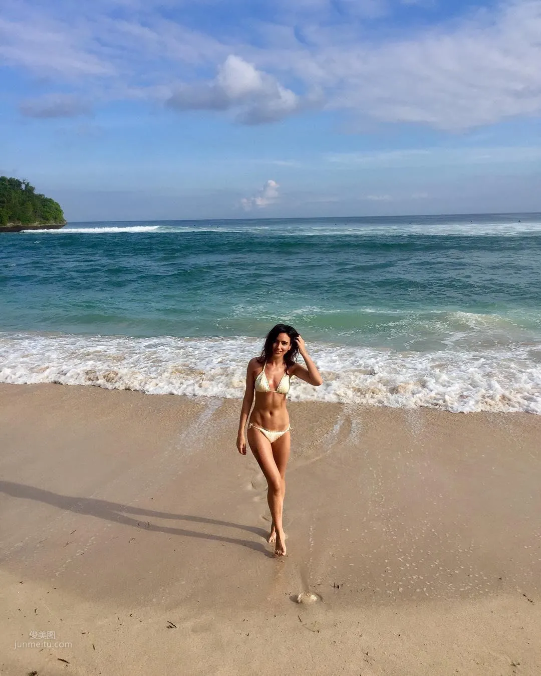 Nadia Forde- 英超宝贝性感内衣大片_11