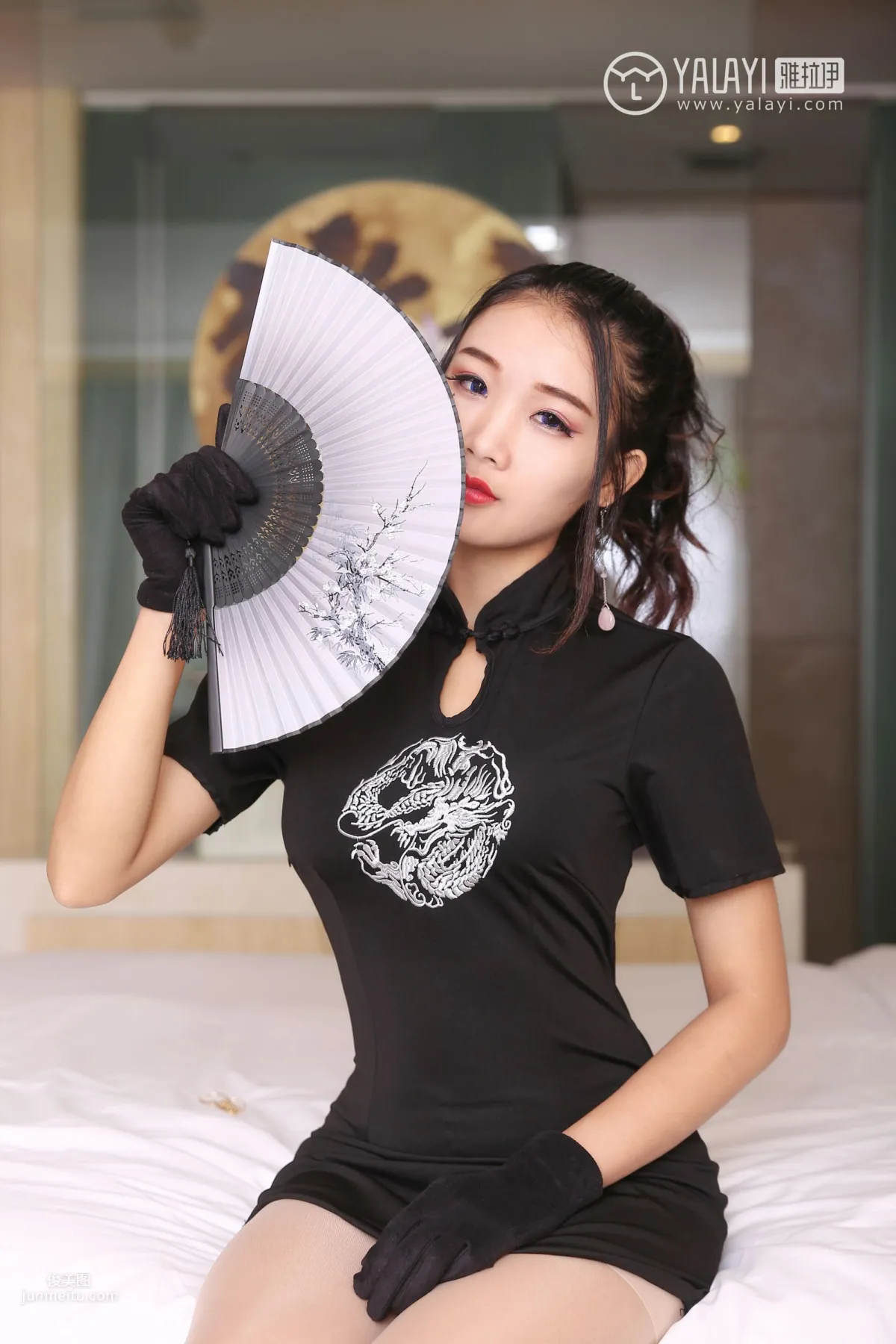 兔洱- [YALAYI雅拉伊] Y028《禁欲系旗袍》 34