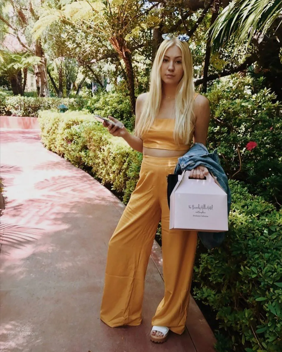 Ava Sambora- 甜美可愛的清新正妹 30