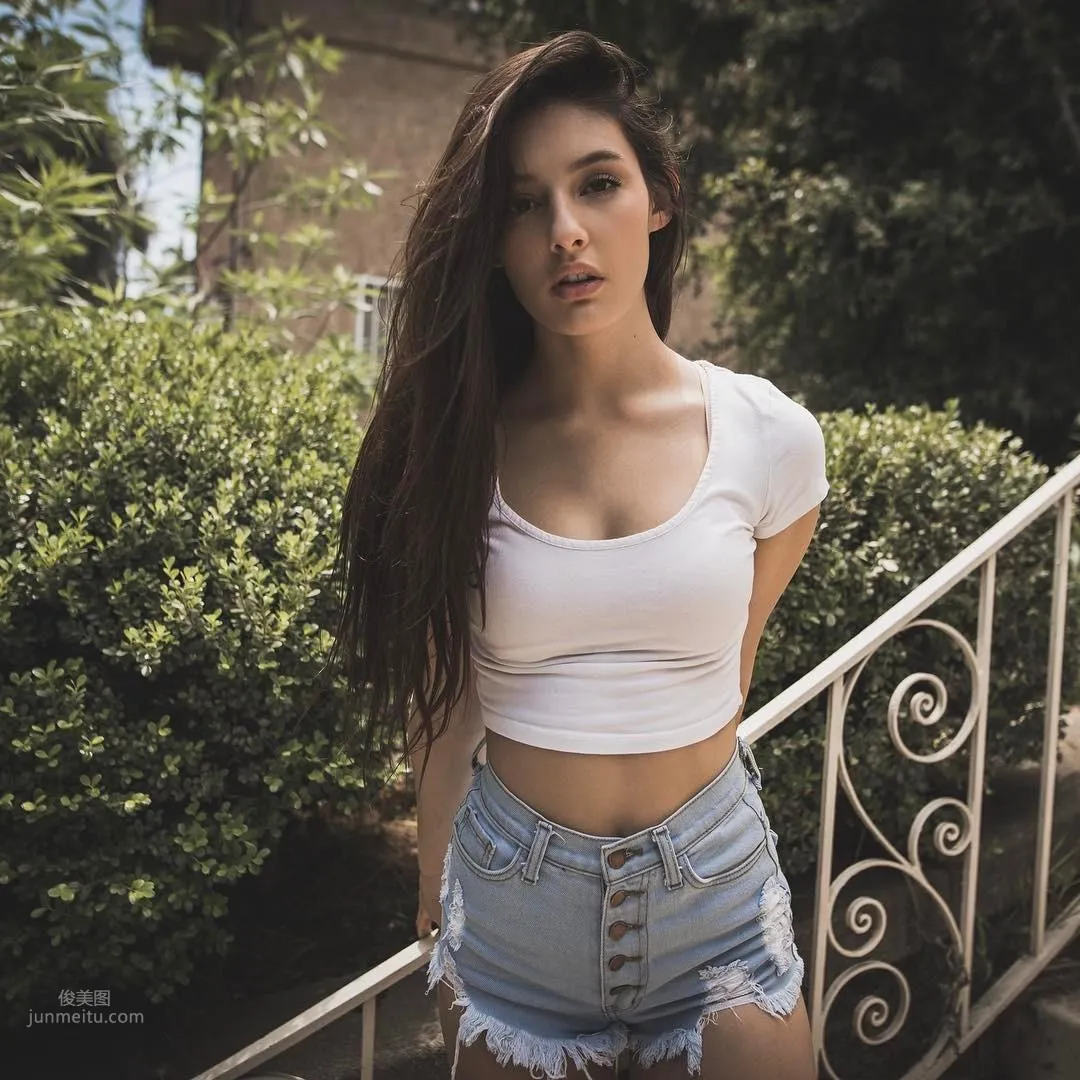 Natalie Gibson- 甜美火辣啦啦隊員 6